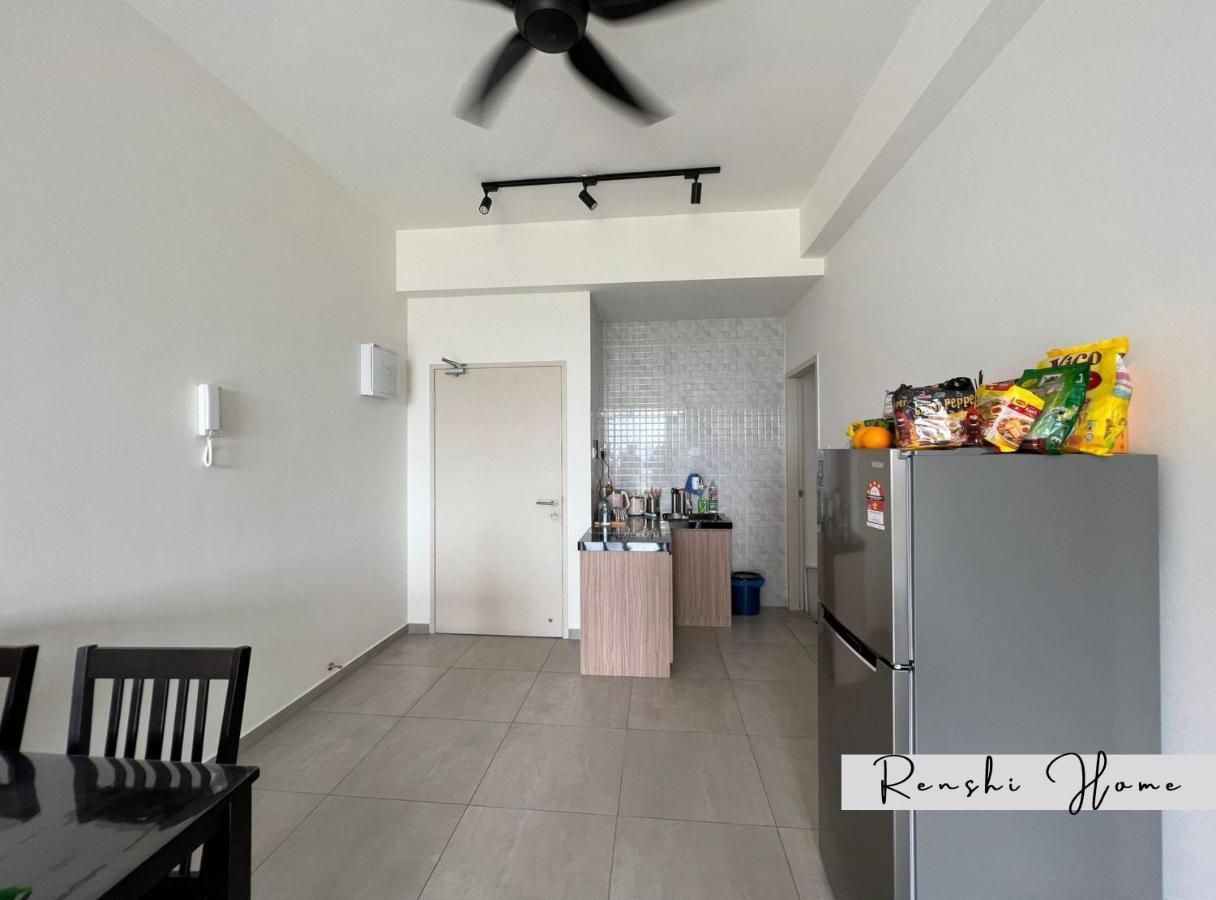 Quartz Residence Melaka By Renshi מראה חיצוני תמונה